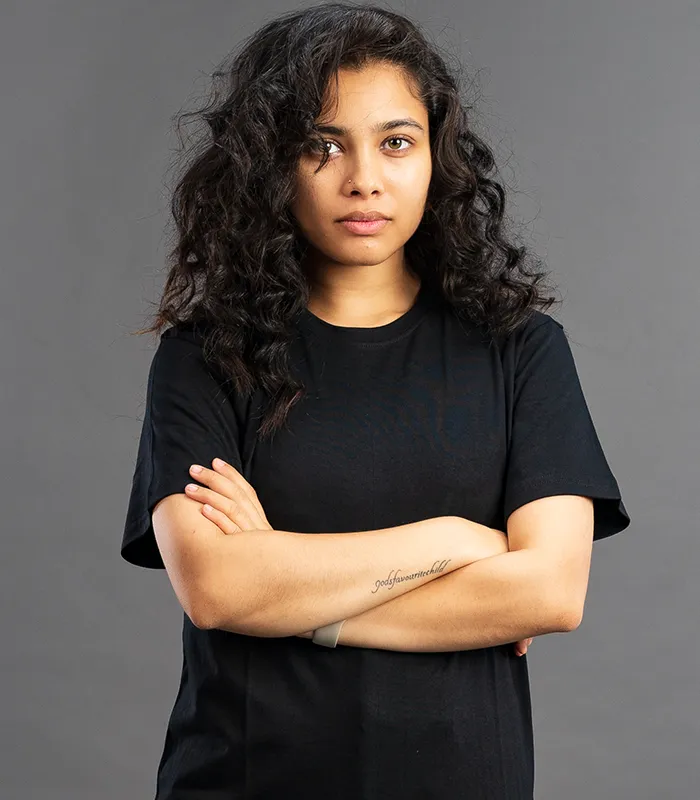 Black-Round-Neck-Unisex-Tshirt-08